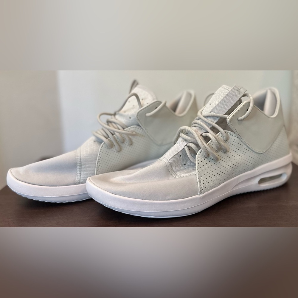 Jordan first class light bone